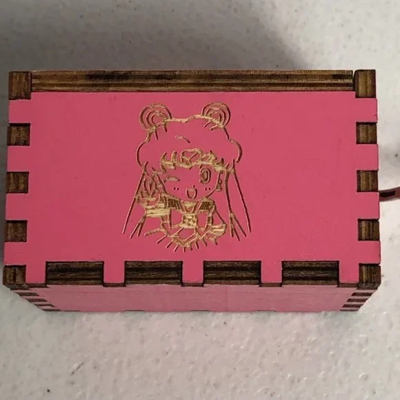 Sailor Moon Pink Hand Crank Wooden Music Box - Picture 5 of 10
